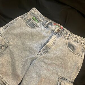 Empyre Light Wash Jean jorts